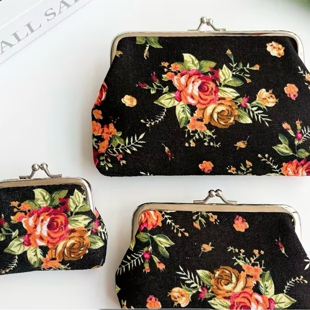 Floral Black Clutch Set